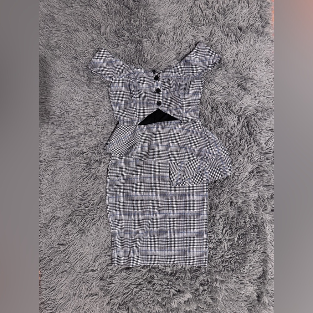 VENUS Boat Neck Plaid Dress Asymmetrical Ruffle Waist Keyhole - Blue and White